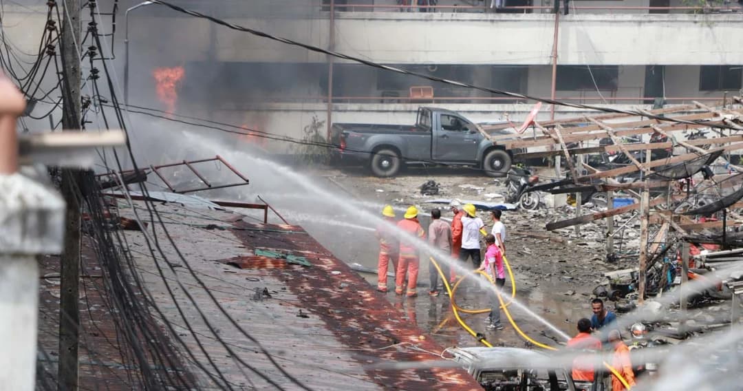 คนร้ายลอบก่อเหตุ ‘คาร์บอมบ์’ แฟลตตำรวจนราธิวาส ตร.เสียชีวิต 1 นาย