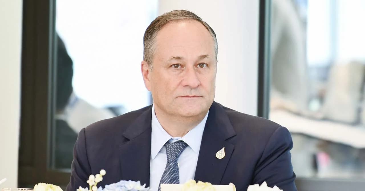 โลกต้องการผู้นำหญิงมากขึ้น 1 ชั่วโมงกับสุภาพบุรุษหมายเลข 2 คนแรกของสหรัฐฯ ‘ดักลาส เอ็มฮอฟฟ์’ กับภารกิจที่ต้องมนต์เสน่ห์ไทย