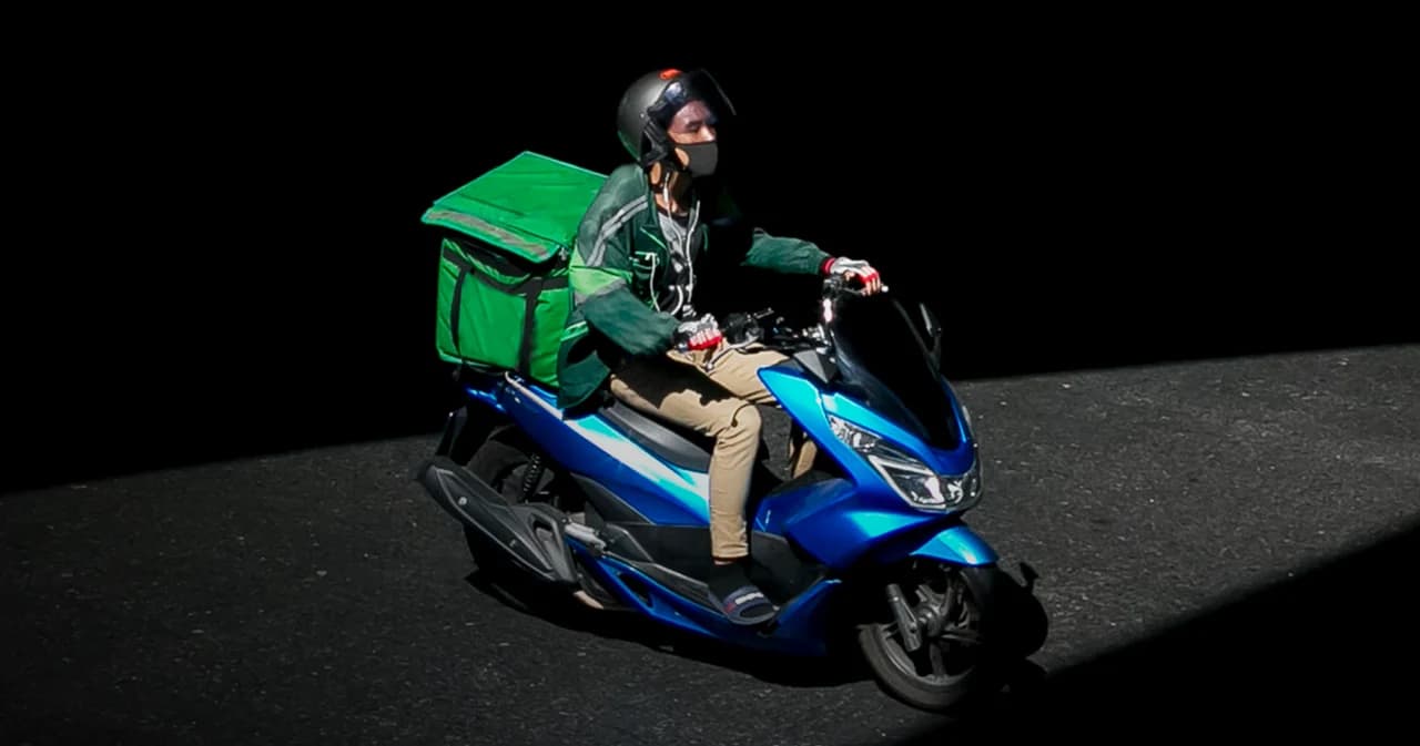 กับดักชีวิต ‘ไรเดอร์’ อาชีพอิสระที่เข้าแล้ว (ลา) ออกไม่ได้