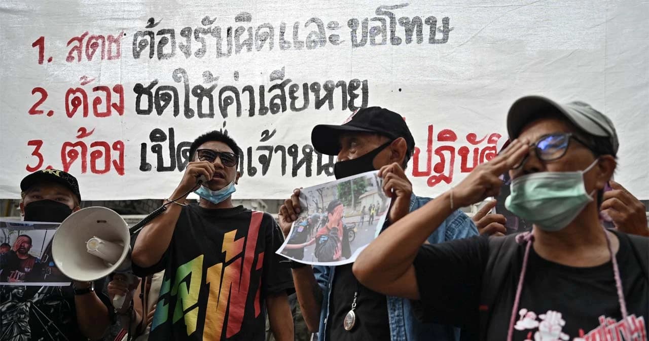 ‘ทะลุฟ้า’ ยื่น 3 ข้อเรียกร้อง จี้สำนักงานตำรวจแห่งชาติรับผิดชอบ เหตุสลายม็อบช่วงเอเปค