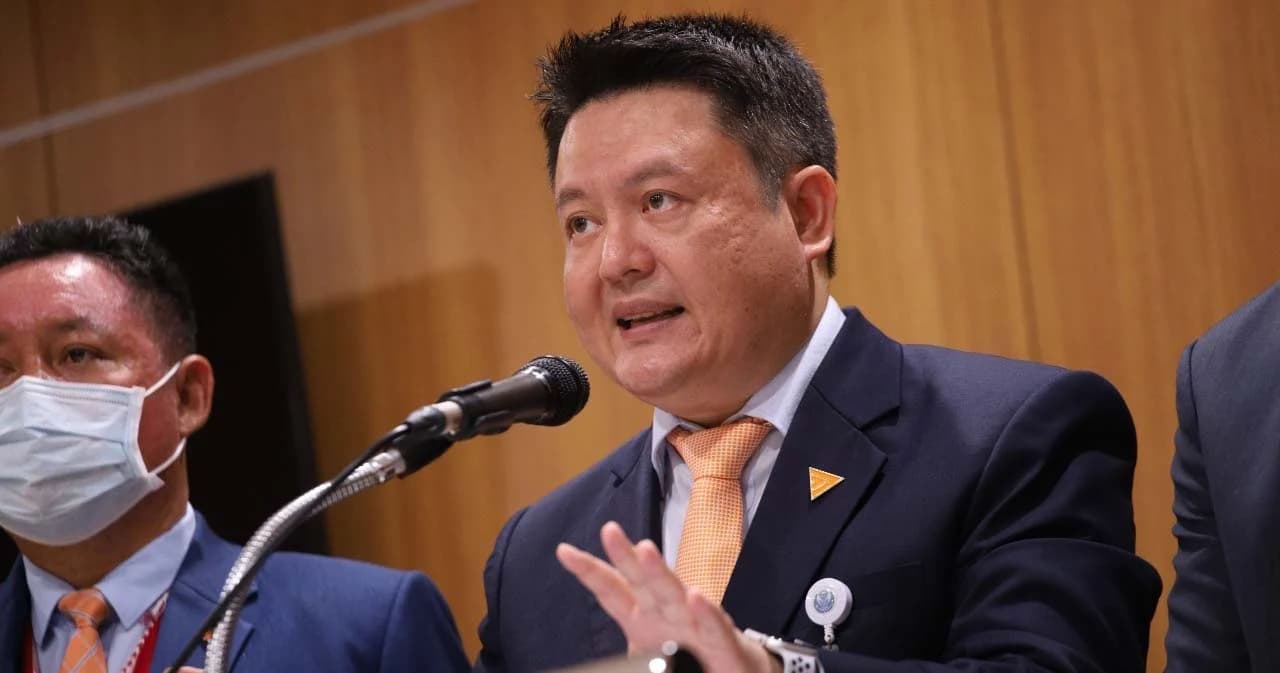 ‘ก้าวไกล’ ผิดหวัง ส.ส.รัฐบาล ขวางสภาฯ ตรวจสอบโครงการรถไฟฟ้าสายสีส้ม พบกำลังชงเข้าครม. หวังฟันส่วนต่าง 68,613 ล้าน