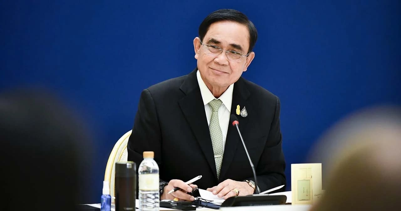 นายกฯ ไม่ตอบ รทสช.เป็นพรรคเดียวกับ พปชร. หรือไม่ คาดปรับ ครม.ก่อนปีใหม่