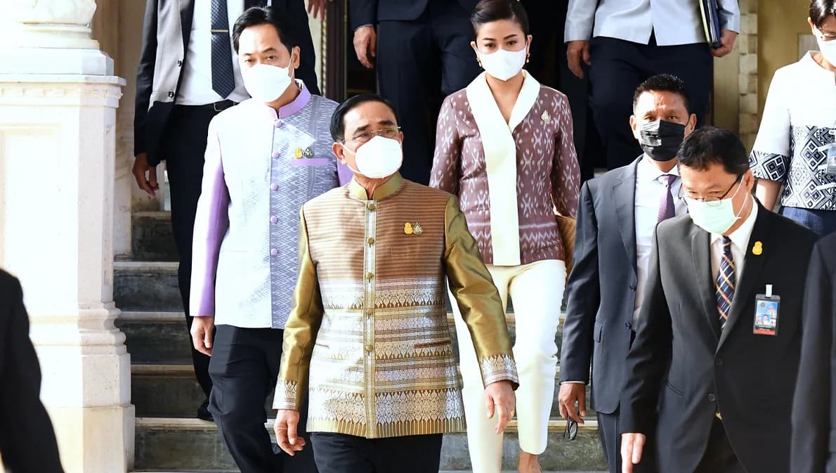 นายกฯ ยังไม่ตอบเรื่องการเมือง ทักทายสื่อสั้นๆ ‘สวัสดีนะจ๊ะ’