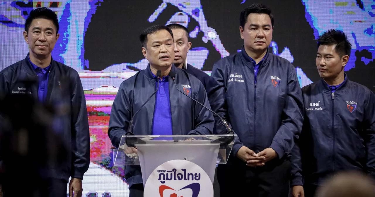 ‘อนุทิน’ เปิดตัว 3 ว่าที่ผู้สมัคร ส.ส.ภูเก็ต อ้อนขอโอกาสได้ทำ ‘ด้ามขวานไทย’ เป็น ‘ด้ามขวานทอง’