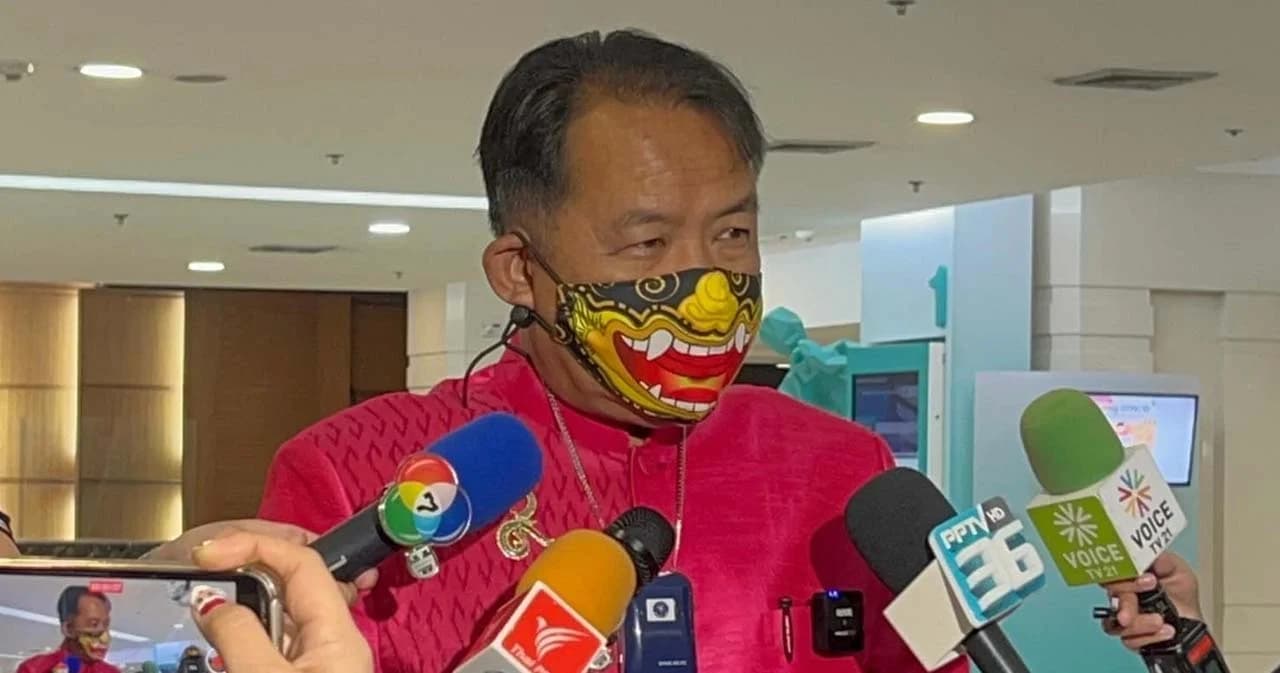 ‘ศรีสุวรรณ’ ร้อง กกต.สอบ ‘ทักษิณ’ ครอบงำเพื่อไทย ปมค่าแรง 600 ชี้อาจถึงขั้นยุบพรรค