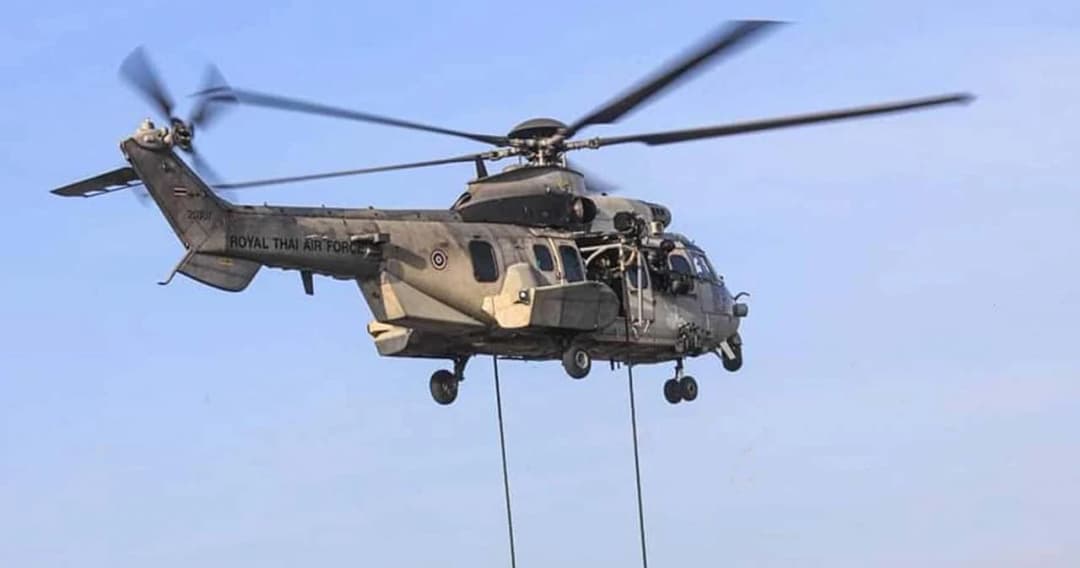 ทอ.ส่งเฮลิคอปเตอร์ช่วย ทร.ค้นหากำลังพลเหตุ ‘เรือหลวงสุโขทัย’ จมในทะเล