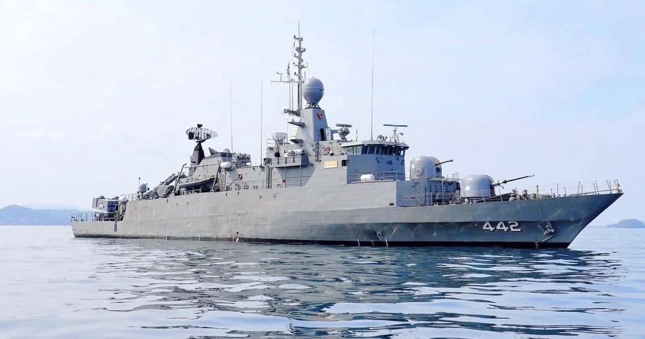 ผบ.กองเรือยุทธการ ขอพึ่งบารมี “เสด็จเตี่ย” พบ 30 ทหารเรือ ก่อนพระอาทิตย์ตกวันนี้