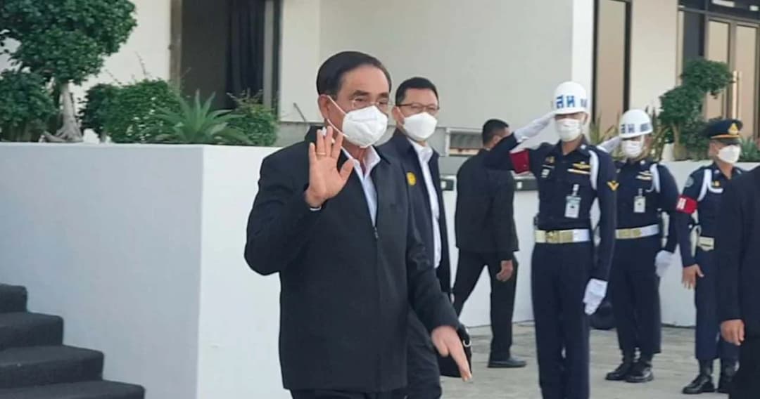 นายกฯ นำคณะบินเชียงราย เปิดมหกรรมสิ่งประดิษฐ์ไอซีทีนักเรียนไทย-ญี่ปุ่น