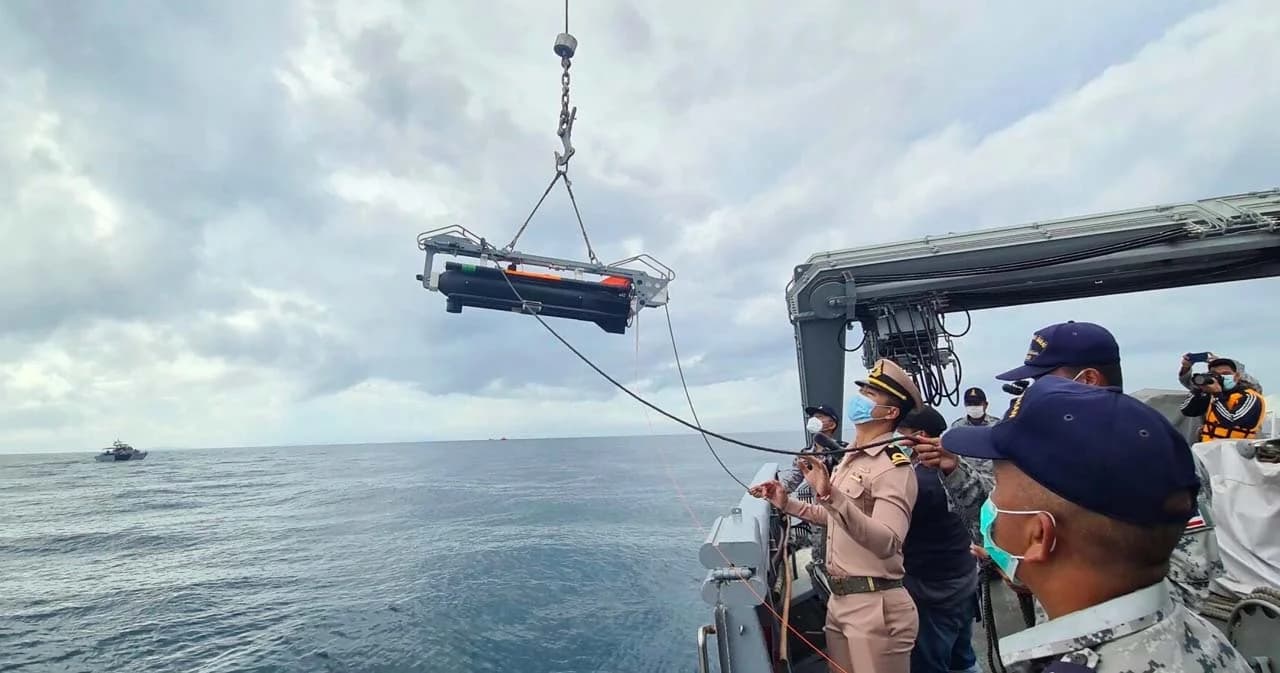 กองทัพเรือ ส่งยานสำรวจใต้น้ำ Sea Fox ดำสำรวจ เรือหลวงสุโขทัย เพื่อวางแผนกู้เรือ
