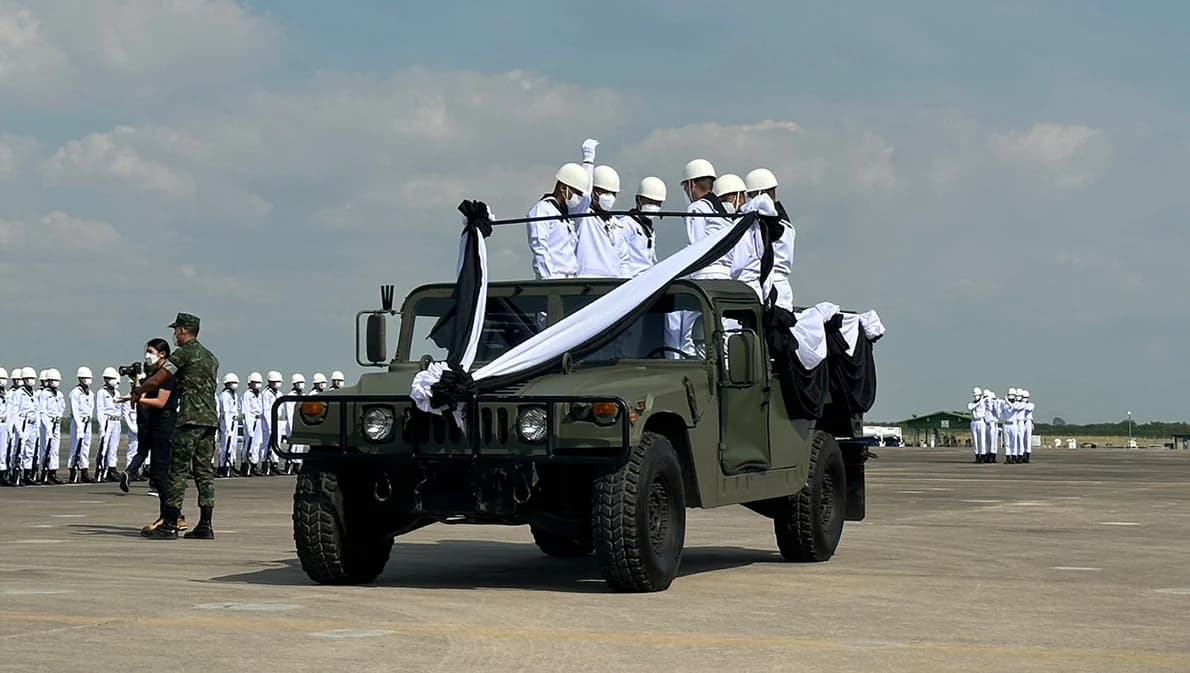 กองทัพเรือเคลื่อนร่าง 6 กำลังพลเรือหลวงสุโขทัยกลับสัตหีบอย่างสมเกียรติ