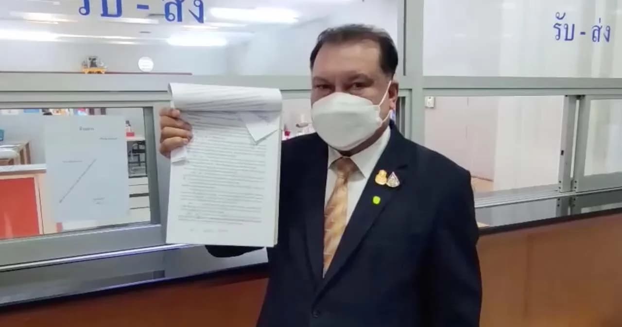 ‘สนธิญา’ ยื่นยุบพรรคเพื่อไทยปม ‘แพทองธาร’ บินพบ ‘ทักษิณ’ ที่ฮ่องกง