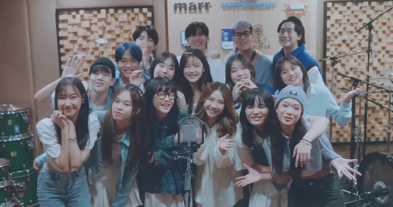 ‘LIT Entertainment’ ส่งคัฟเวอร์เพลง ‘ปีนี้พิเศษ (เพราะมีคนนี้)’ เป็นของขวัญในช่วงสิ้นปี