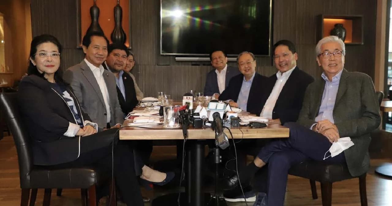 ไทยสร้างไทย-สร้างอนาคตไทย จับมือเป็นพันธมิตรหาทางออกประเทศ ยังไม่ควบรวมพรรค