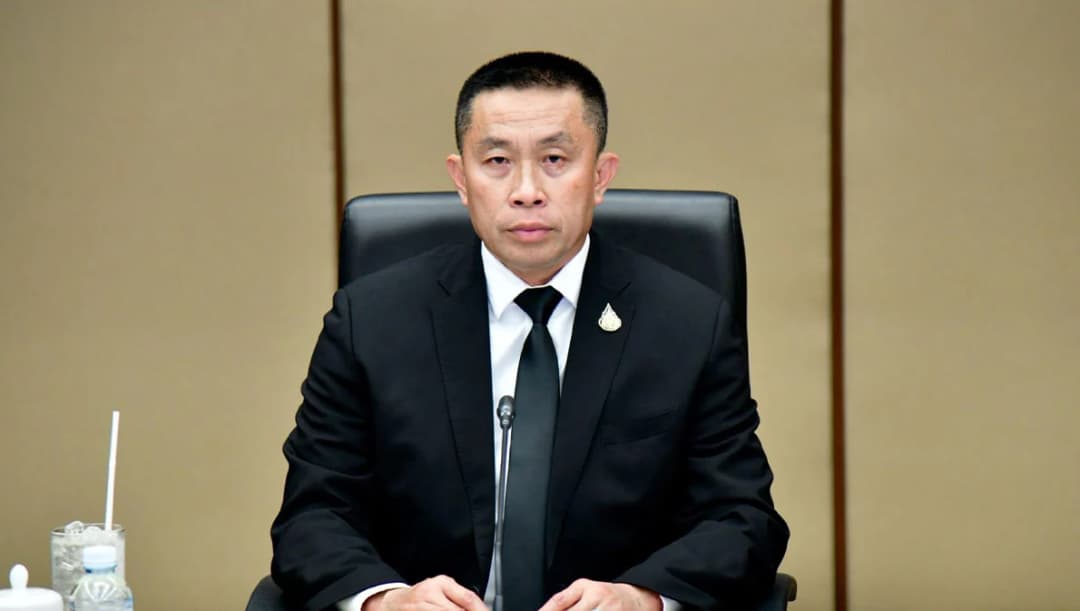 ‘ศักดิ์สยาม’ การันตีไม่มีอะไรปกปิดปม 33 ล้านบาทเปลี่ยนป้ายสถานีกลางบางซื่อ