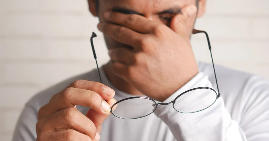 แพทย์เตือนระวังฝุ่นจิ๋ว PM 2.5 ทำตาระคายเคืองอักเสบ แนะเลี่ยงการขยี้ตา