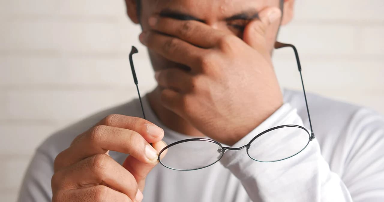 แพทย์เตือนระวังฝุ่นจิ๋ว PM 2.5 ทำตาระคายเคืองอักเสบ แนะเลี่ยงการขยี้ตา