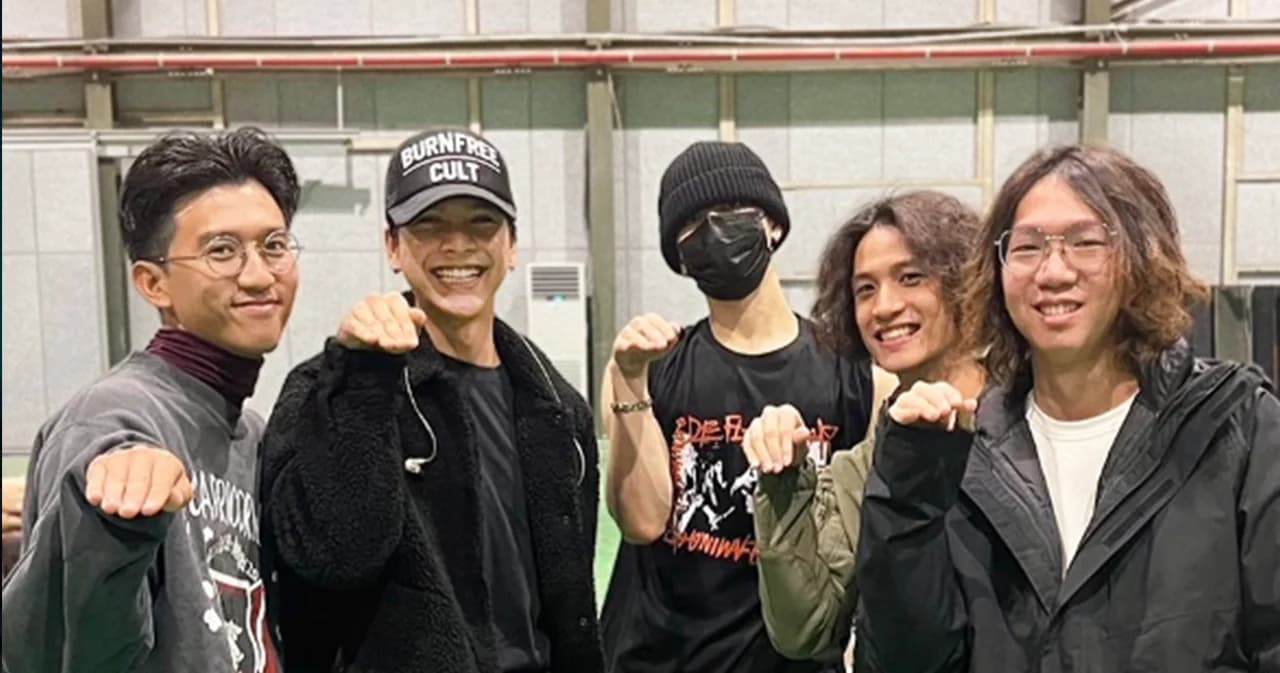 ‘De Flamingo’ บินลัดฟ้าร่วมงาน ‘JACKSON WANG’ ปักหมุดที่แรกกลางกรุงลอนดอน