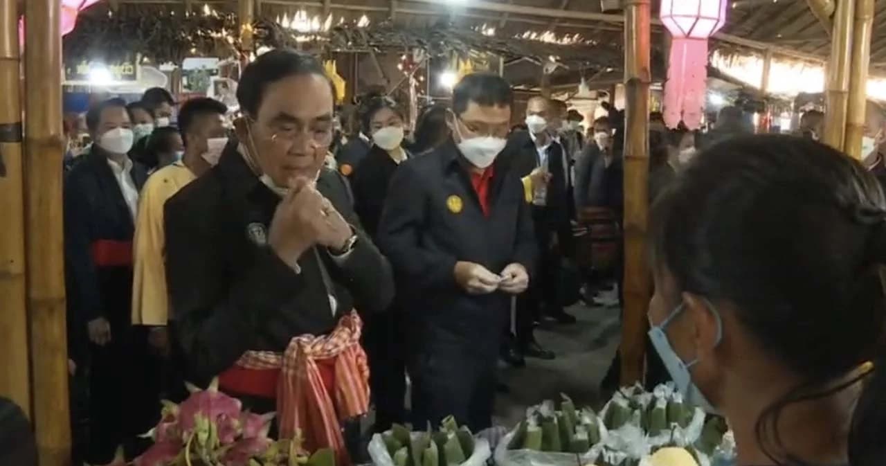 นายกฯ ลงพื้นที่ จ.ราชบุรี ส.ส.พลังประชารัฐรอต้อนรับ ไร้เงาบ้านใหญ่