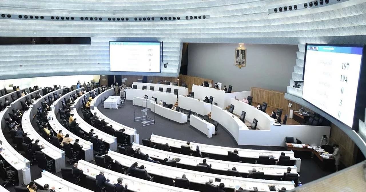 ที่ประชุมส.ว. เคาะแล้วเห็นชอบส่งรายงานเสนอรัฐบาล “จ่าย 500 บาท เป็นค่าไปเลือกตั้ง”