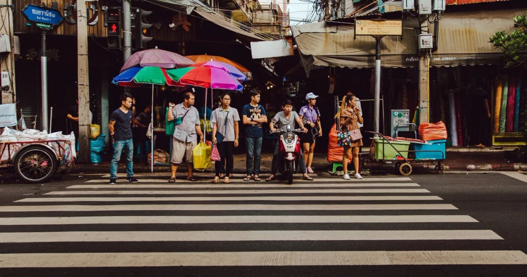 เช็กอัตราโทษใหม่ กม.จราจร ไม่หยุดให้คนข้ามทางม้าลาย ปรับ 4,000 บาท หัก 1 แต้ม