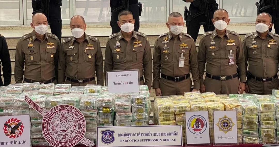 ตำรวจปราบปรามยาเสพติด ทลายเครือข่ายไอซ์ข้ามชาติ ของกลางกว่า 1.1 ตัน 