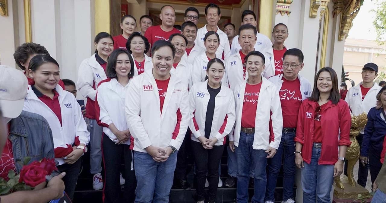 ‘แพทองธาร’ นำเพื่อไทยลงพื้นที่ ‘ราชบุรี-กาญจนบุรี’ ขอ ส.ส.ยกจังหวัด