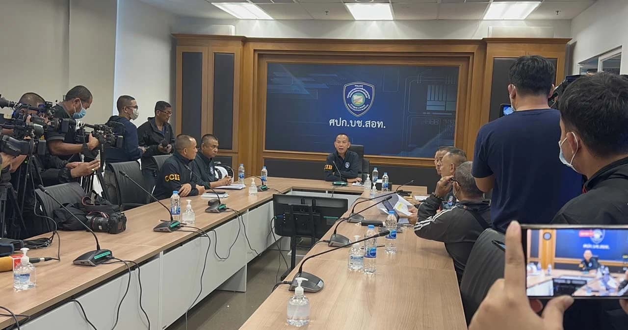 ขยายผลจับกุมเครือข่าย “มาเก๊า888” ผู้เกี่ยวข้อง-บัญชีม้า 32 คน ค้นคอนโด ‘เบนซ์ เดม่อน’ ย้ายของหนีแล้ว