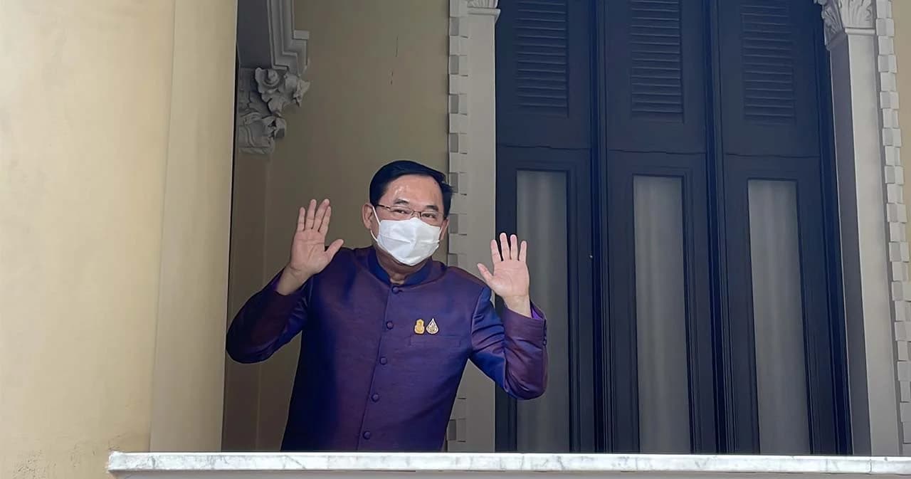 ‘อนุชา’ ไม่ห่วงเส้นตายย้ายพรรค ขณะที่ ‘สาธิต’ ตอบทีเล่นทีจริง 20 ก.พ.ประกาศชัดจะย้ายพรรคหรือไม่