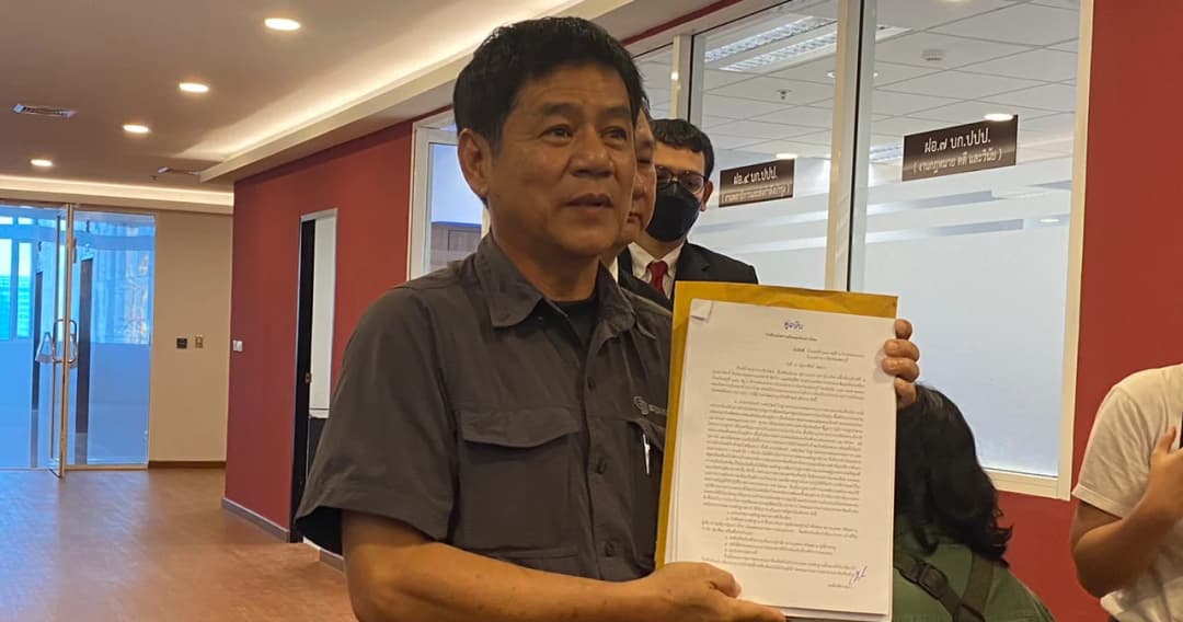 ‘ชัยวัฒน์’ แจ้งเอาผิด ‘ป.ป.ท.’ มาตรา 157 หลังชี้มูล ‘เผาบ้านปู่คออี้’