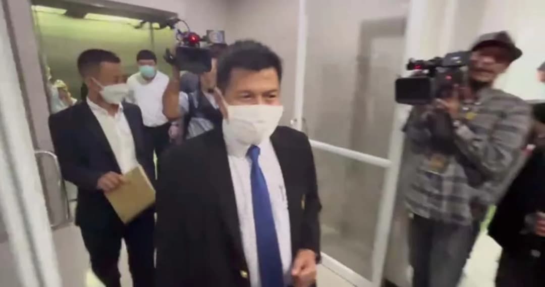 ทนาย ‘เบนซ์ เดม่อน’ แจ้งตำรวจ 16 ก.พ.จะกลับไทยสู้ คดี ‘มาเก๊า 888’ ไม่อยากพาดพิง-ตอบโต้ ‘ดิว อริสรา’