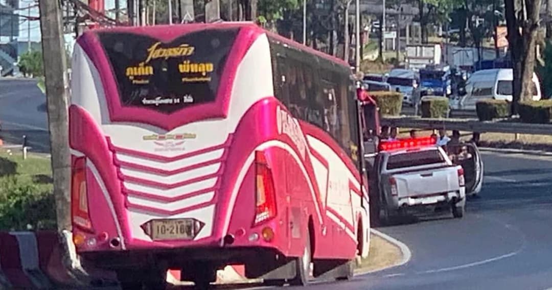 คนร้ายคลุ้มคลั่งกราดยิงผู้โดยสารบนรถมินิบัส ภูเก็ต-พัทลุง บาดเจ็บ 2 ราย