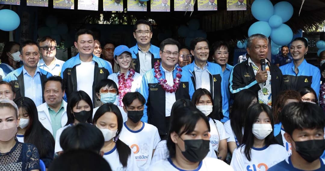 ประชาธิปัตย์ เปิดตัว ‘วัชระ เพชรทอง’ ลงเลือกตั้งฝั่งธนบุรี  ชูนโยบาย ‘ฟรีนมโรงเรียน 365 วัน’