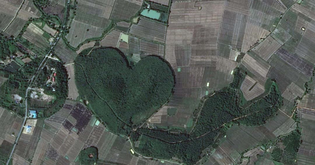 GISTDA เปิดภาพถ่ายดาวเทียมมุมมองจากอวกาศ ‘พื้นที่ป่ารูปหัวใจ’ หวานรับวาเลนไทน์