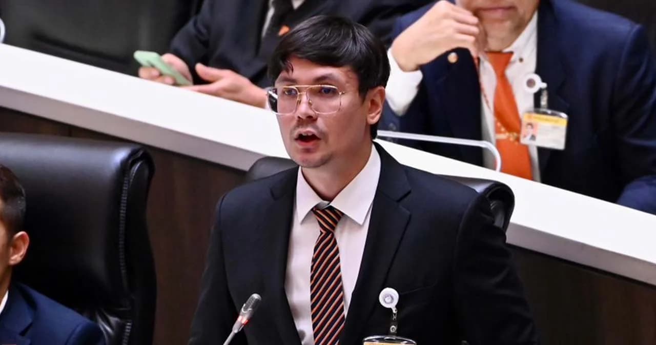 ‘โรม’ บอก ‘ประยุทธ์’ ชี้แจงเหมือนไม่ชี้แจง จี้แก้ไขปัญหา อย่าลอยตัว