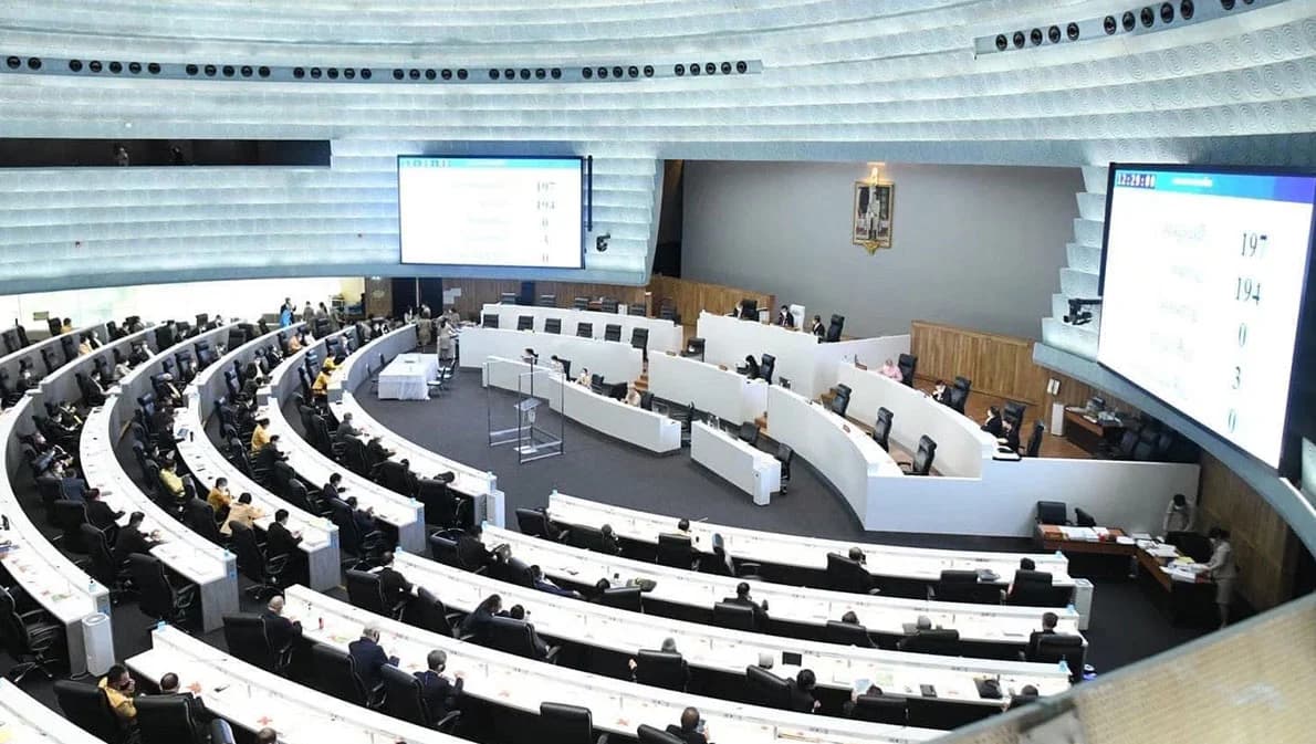 ตามคาด ‘วุฒิสภา’ คว่ำญัตติทำประชามติยกร่าง รธน.ฉบับใหม่