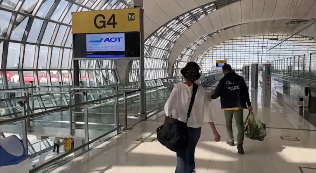 ตร.ไทยส่ง ‘ทับทิม’ บินกลับอเมริกา รับโทษขับรถชนชายอายุ 22 ปีเสียชีวิตที่เมืองมิชิแกน