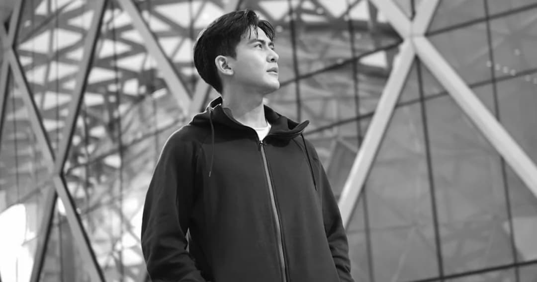 ‘ยังรอเธอเหมือนเดิม’ บทเพลงแทนใจคนที่ยังรอ จาก ‘เต้ย พงศกร’