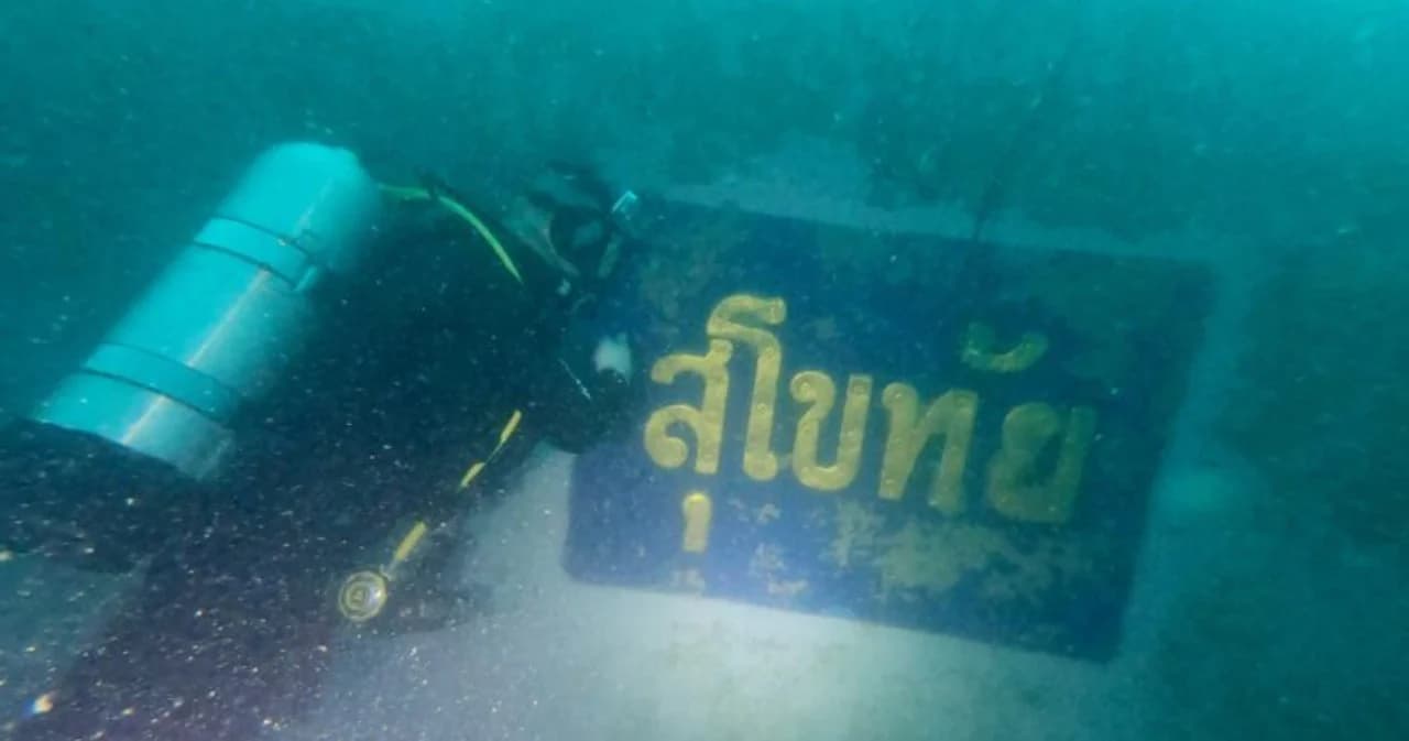 กองทัพเรือ เคาะราคากลาง 200 ล้าน ชงกลาโหมขอใช้งบกู้เรือหลวงสุโขทัย ในสภาพสมบูรณ์แบบที่สุดไม่แตกไม่หัก