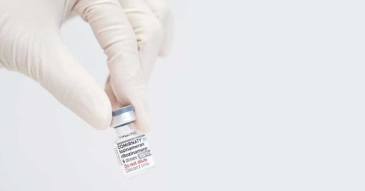 เช็กที่นี่ สถาบันโรคผิวหนังเปิดจองฉีดวัคซีนไฟเซอร์รุ่นใหม่ ชนิดผสมสายพันธุ์อู่ฮั่นและโอไมครอน