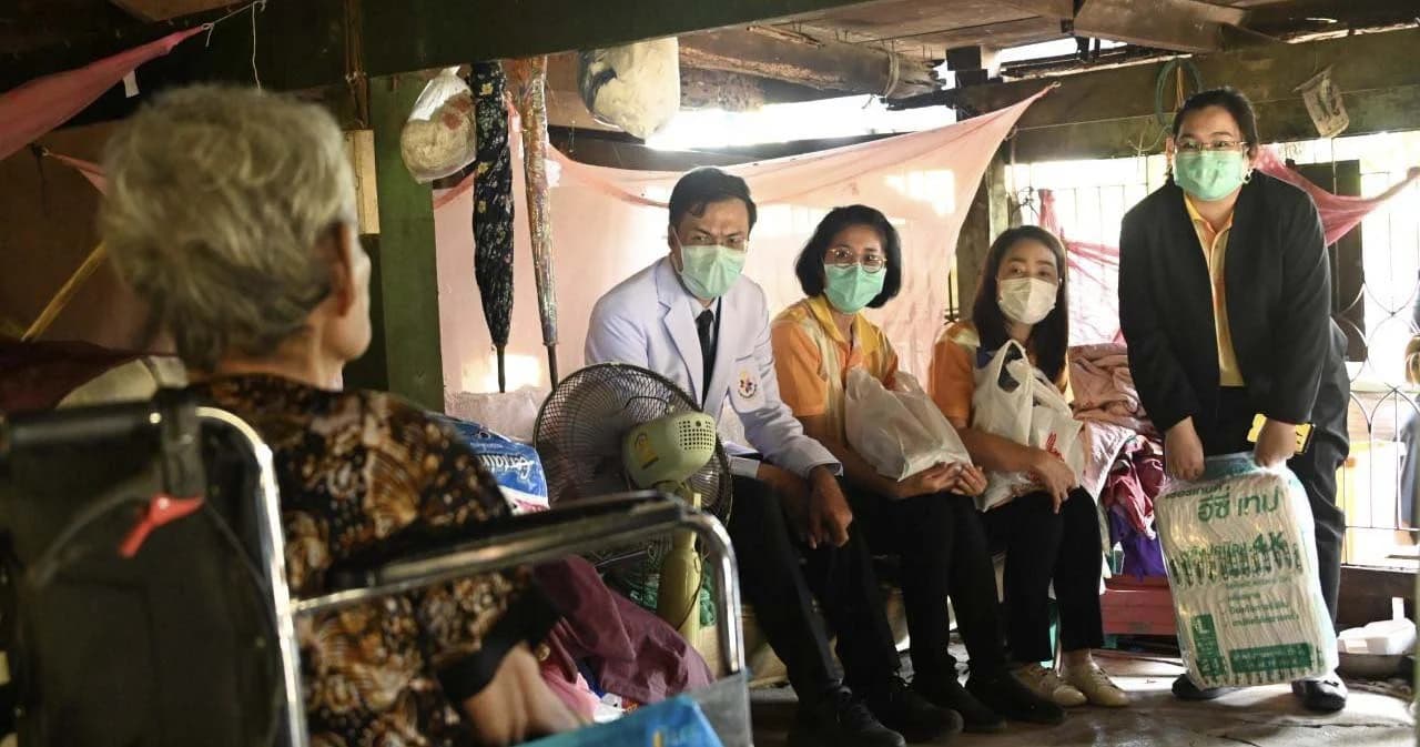 รพ.นพรัตนราชธานี ดึงอาสาสมัครชุมชน ร่วมใช้ Social Telecare ดูแลผู้ป่วย