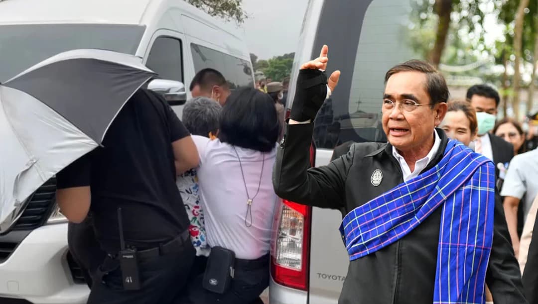 ไม่ให้ค่าคนเห็นต่าง 2-3 คน นายกฯ บอกลงพื้นที่ราชบุรี คนมาต้อนรับเป็นหมื่น