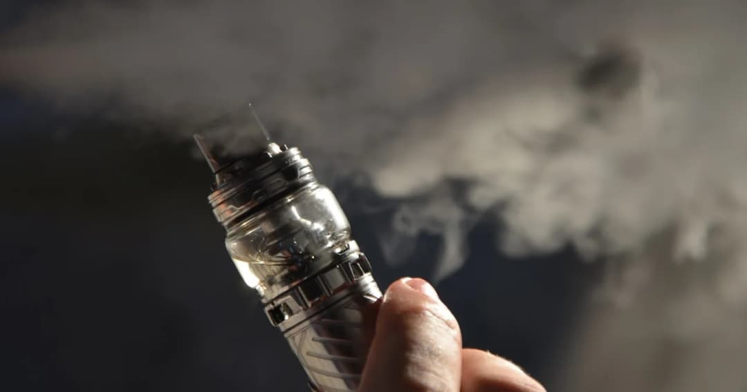 อุตสาหกรรมยาสูบกำลังพุ่งเป้าทำการค้ากับเด็กเยาวชน ออกแบบบุหรี่ไฟฟ้าใกล้เคียงเครื่องเขียน