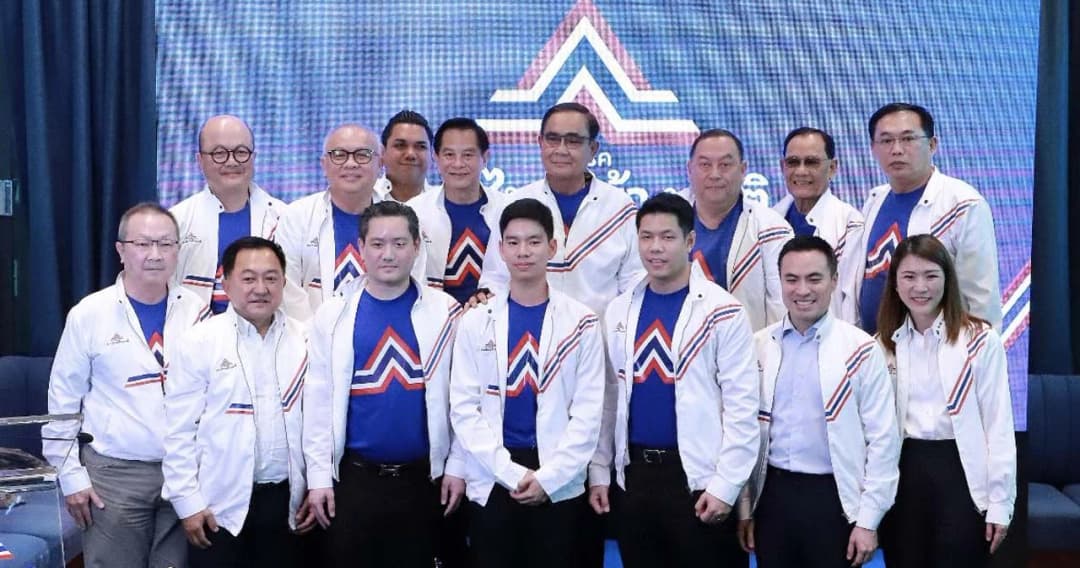 เลือกตั้ง 66 ‘พล.อ.ประยุทธ์’ เปิดตัวทีมเศรษฐกิจพรรครวมไทยสร้างชาติ ขออย่าระแวง ฝากอนาคตไว้กับตนได้