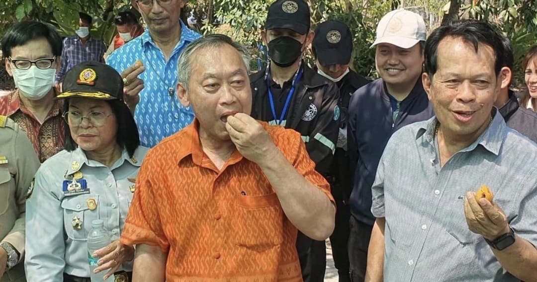 สรุป สถานการณ์ ‘ซีเซียม-137’ ล่าสุด รัฐบาลตั้งโต๊ะย้ำคุมได้ ‘ผู้ว่าฯ ปราจีน’ กินผลไม้โชว์ไร้รังสี