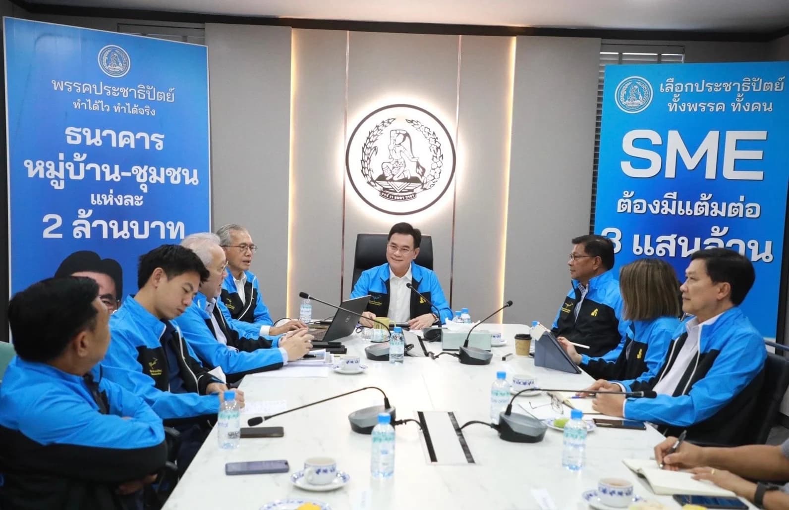 เลือกตั้ง 66 ‘จุรินทร์’ เมินคะแนนโพล ย้ำหากได้เป็นรัฐบาลพร้อมอัดฉีดเม็ดเงิน 1 ล้านล้านเข้าระบบเศรษฐกิจ