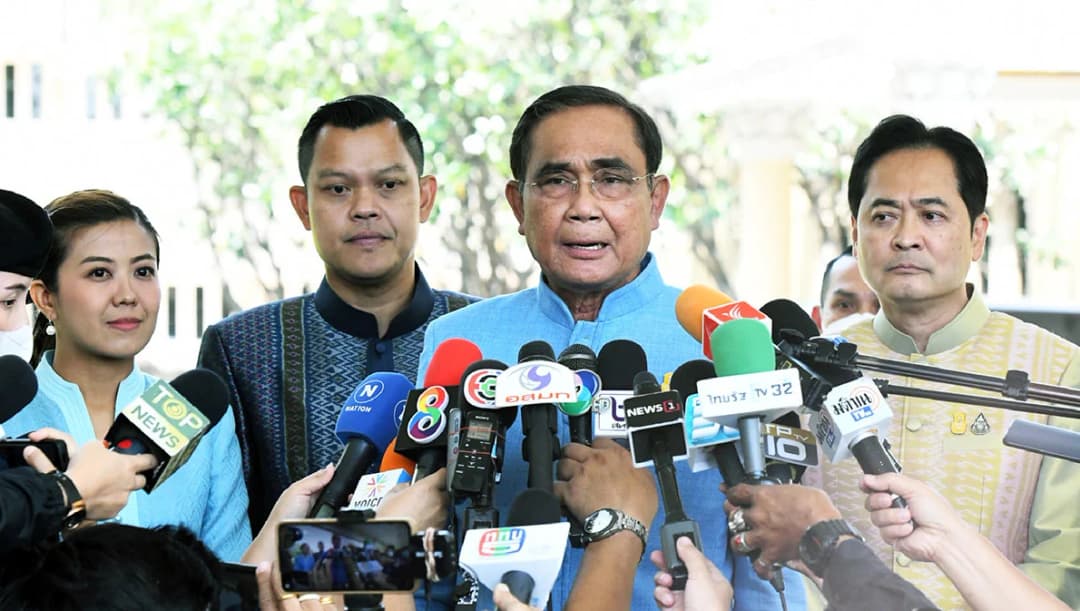 พล.อ.ประยุทธ์ ยันลาราชการไปหาเสียงไม่เกิดช่องโหว่ทำงาน ‘วิษณุ’ แจงนายกฯ-รมต. ลาได้ไม่จำกัด