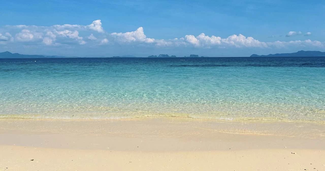 ทำความรู้จัก ‘เกาะกระดาน’ World beach guide ยกเป็น ชายหาดที่ดีที่สุด อันดับ 1 ของโลก