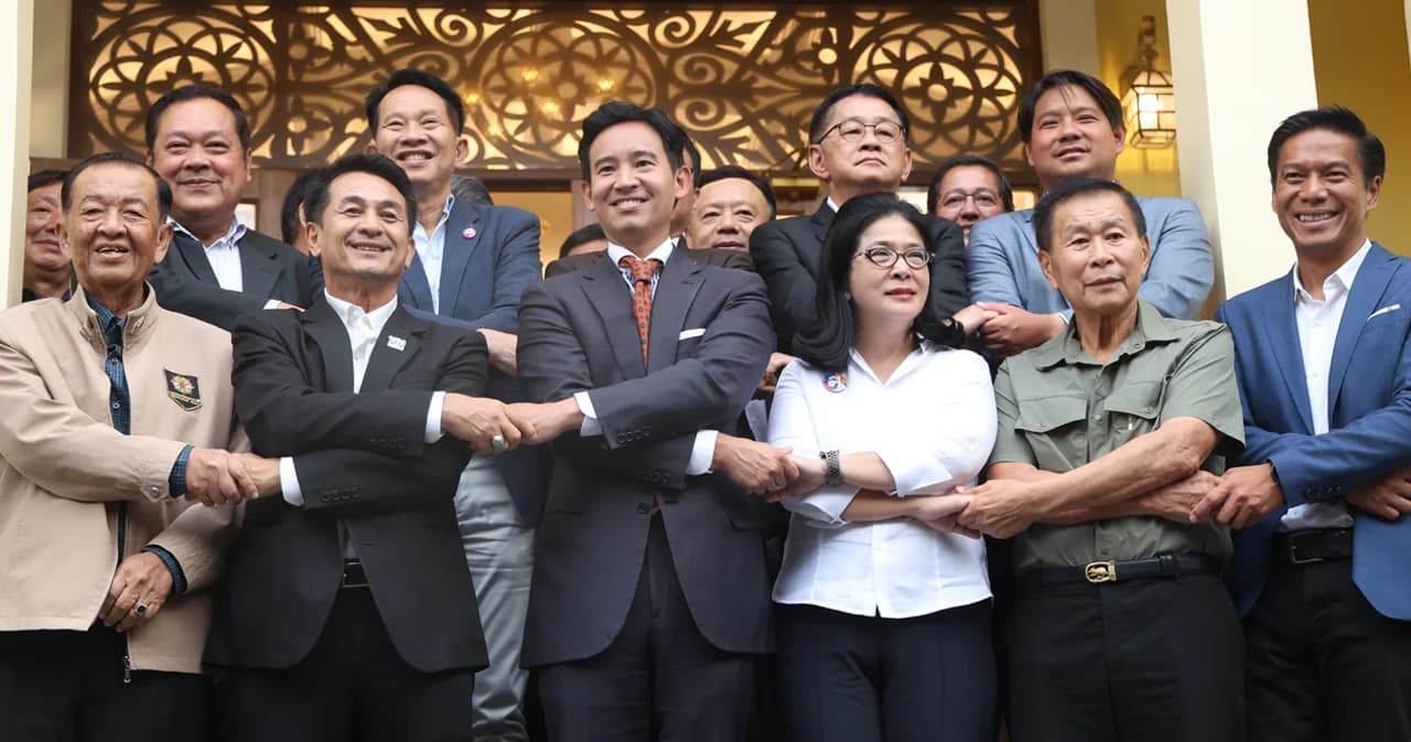 เลือกตั้ง 66 หารือจัดตั้งรัฐบาลครั้งแรก ‘6 พรรคการเมือง’ พร้อมเพรียง ‘ธนาธร-ปิยบุตร-พรรณิการ์’