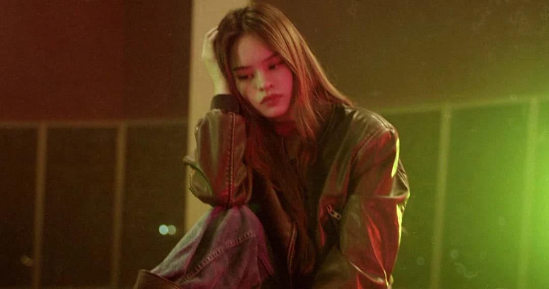 ‘แอลลี่’ ดึงอารมณ์เศร้าครั้งแรก เฉลย #ความลับของแอลลี่ ในเอ็มวีเพลง ‘PASSCODE (รู้แค่คนเดียว)’