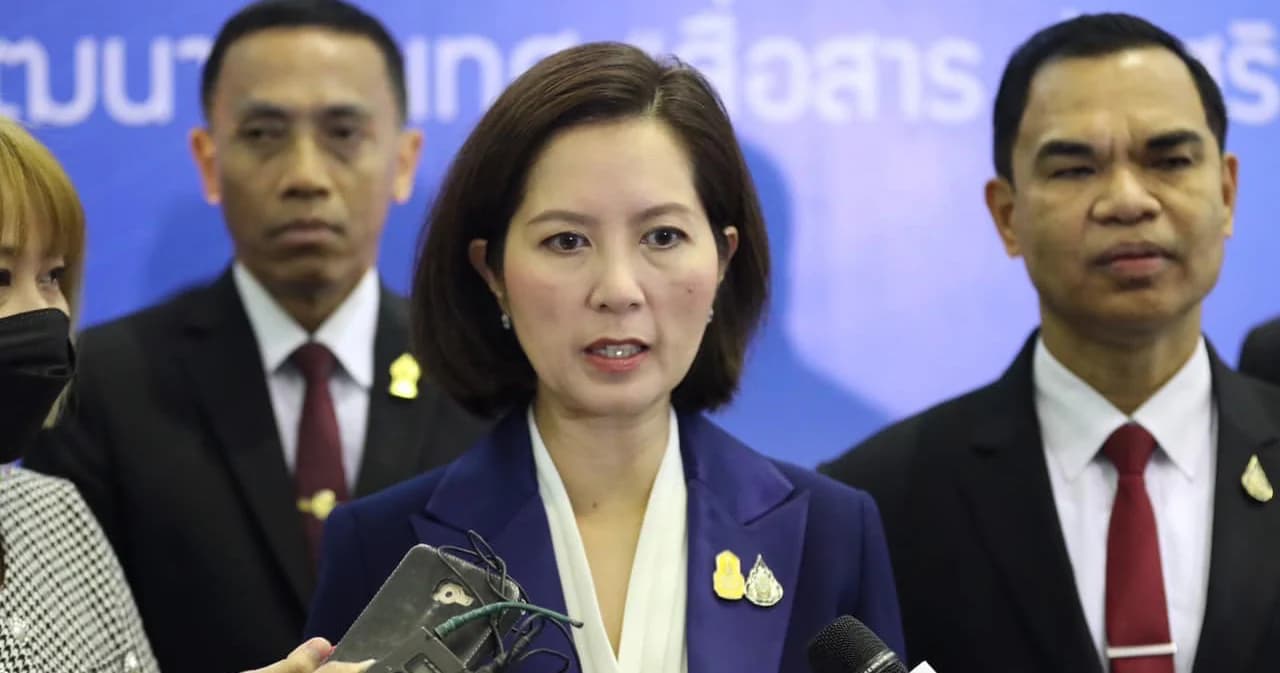 ‘ตรีนุช’ รมว.ศึกษาธิการ เผย ‘หยก’ ยังไม่ถูกไล่ออก ชี้สิทธิเสรีภาพต้องเคารพระเบียบ